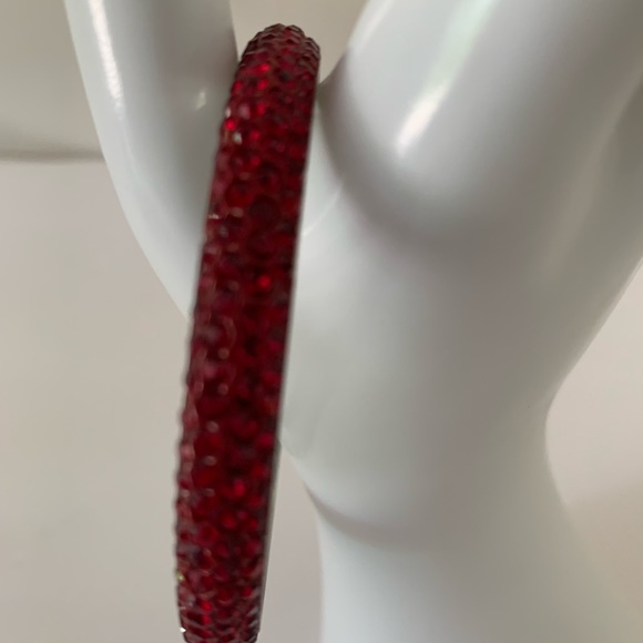 Dazzling Rhinestone Facet Ruby Red Bangle Bracelet - Picture 4 of 4
